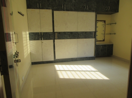 2) Li id 292 - Master Bedroom.JPG